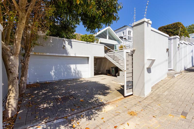 4 Bedroom Property for Sale in Claremont Upper Western Cape